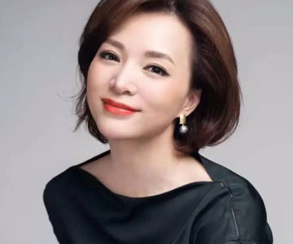 董卿国籍是哪国人 早就加入美国国籍了？