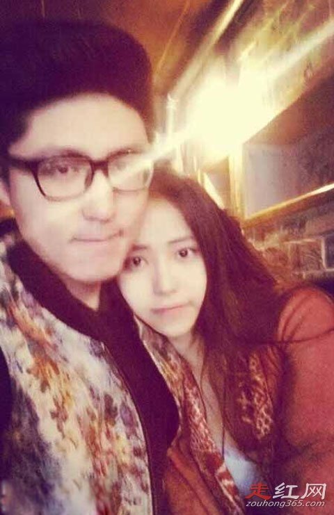 优衣库女主角余艺视频截图怎么回事 两个人根本就不是男友朋友