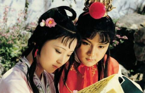 87版贾宝玉的扮演者叫什么名字 是欧阳奋强