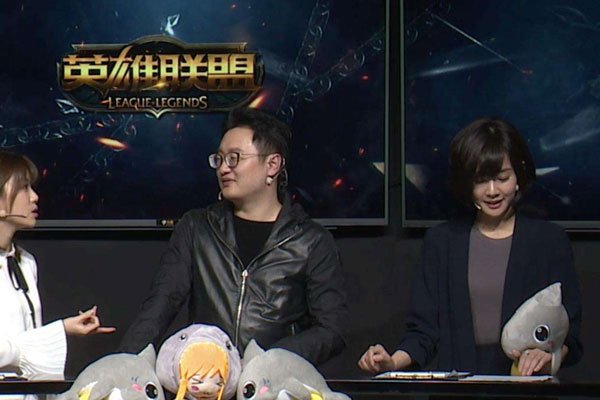 周淑怡个人资料 拍桌子居然是大力女