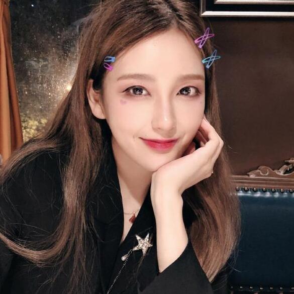 rita解说镂空衣服 rita直播的时候，就是老司机带颜色的女主播
