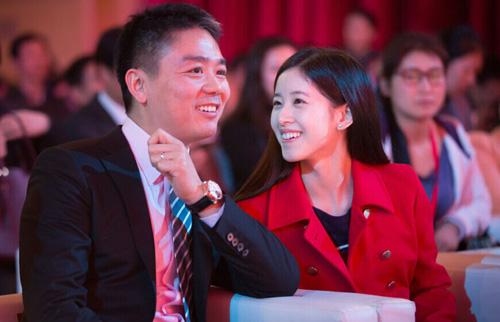 章泽天刘强东婚姻命理般配 章泽天八字面相分析预言晚运不好太扯