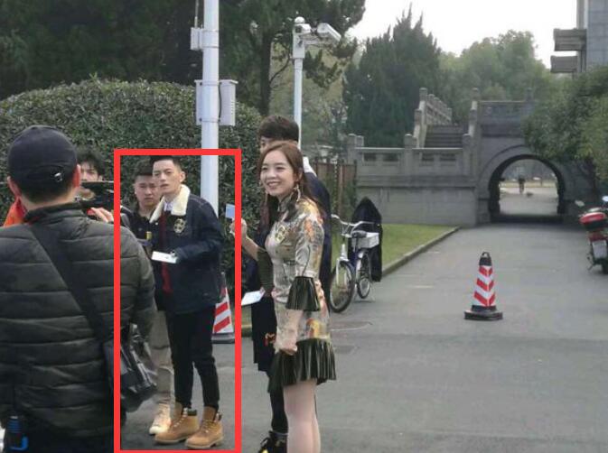 智勋为什么站着直播是太矮了吗 他怎么来说自己是常德人