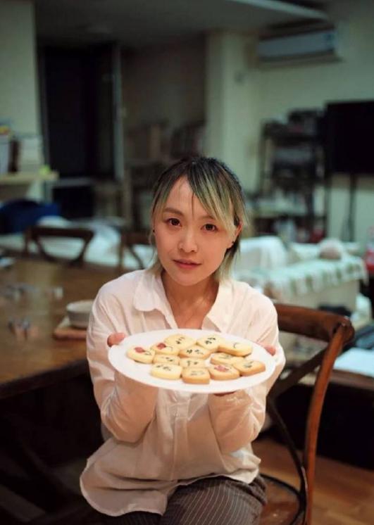 张辛苑出柜是真的吗 张辛苑恐怖素颜照片
