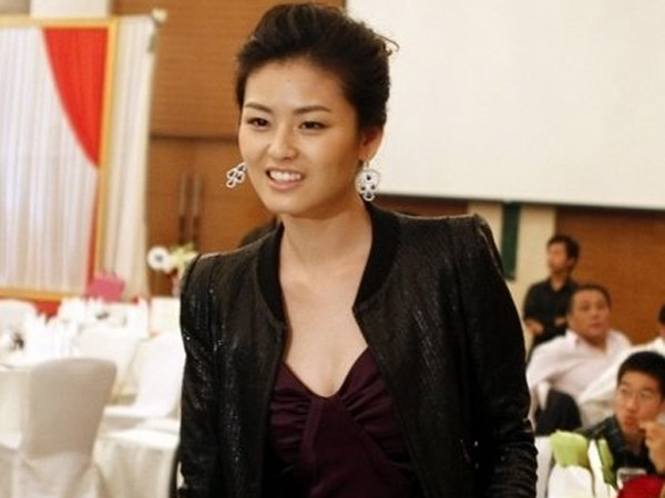 王大雷老婆简介图 鲁能为什么买王大雷