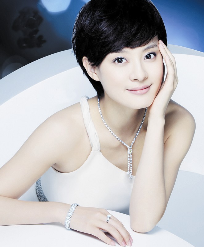 孙俪妈妈为什么离婚 孙俪在情深深雨蒙蒙中的照片