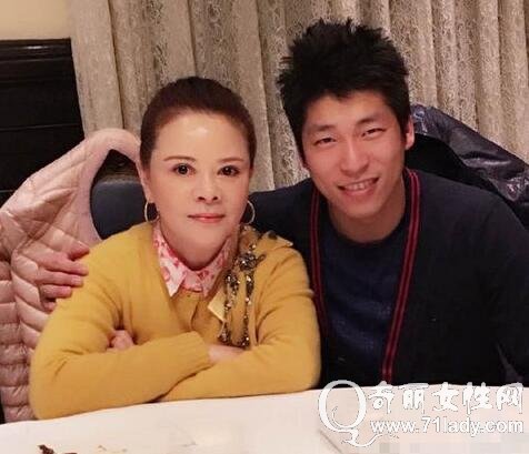孙俪妈妈为什么离婚 孙俪在情深深雨蒙蒙中的照片