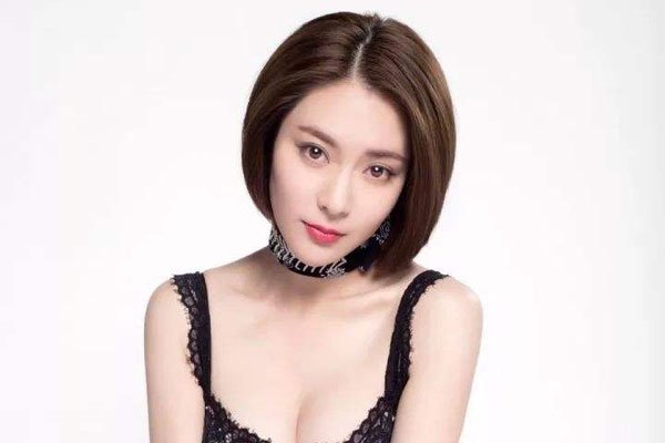 王晶的御用女郎胡然个人资料 影片都是王晶导演的作品