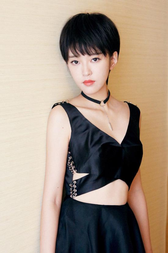 刘泳希是千指大人吗 刘泳希真的会弹古筝吗
