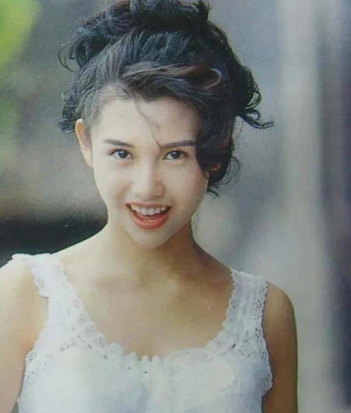 邱淑贞性感泳装图片 淑贞版小昭是颜值与演技齐飞
