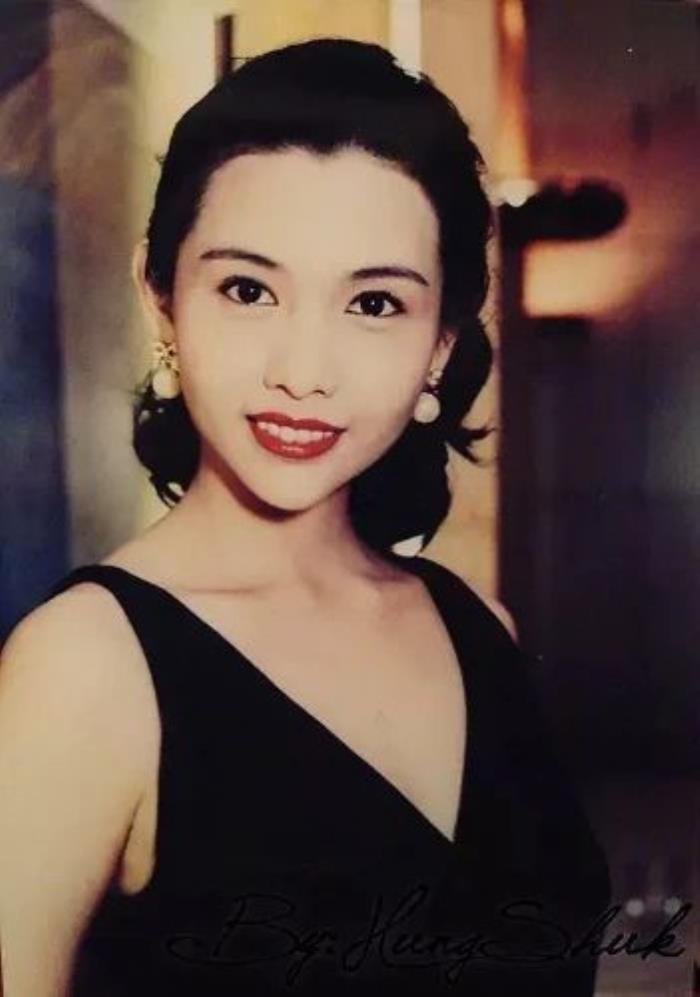 邱淑贞性感泳装图片 淑贞版小昭是颜值与演技齐飞