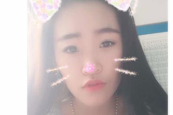 桃花宝宝是变性人吗 她对自己“狠”过了头
