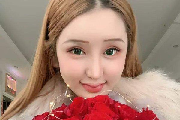 桃花宝宝是变性人吗 她对自己“狠”过了头